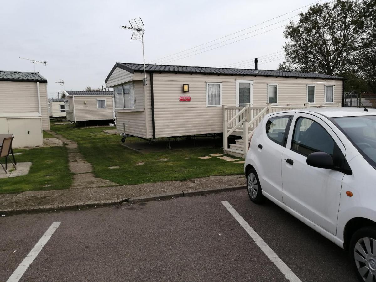 Hotel 617 Seawick Jaywick Sands Exterior foto